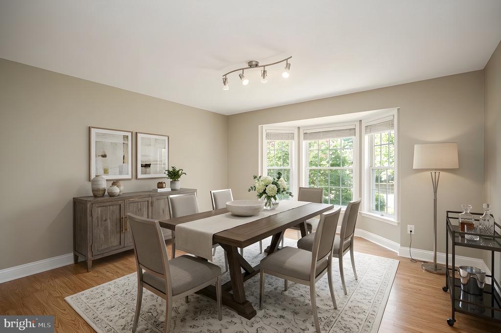 221 BIRDIE ROAD