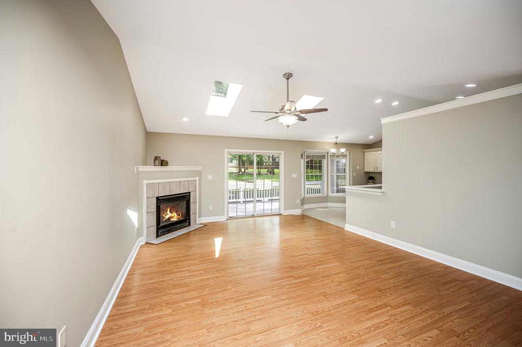 221 BIRDIE ROAD