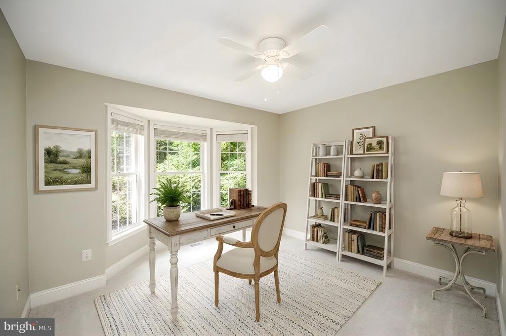 221 BIRDIE ROAD