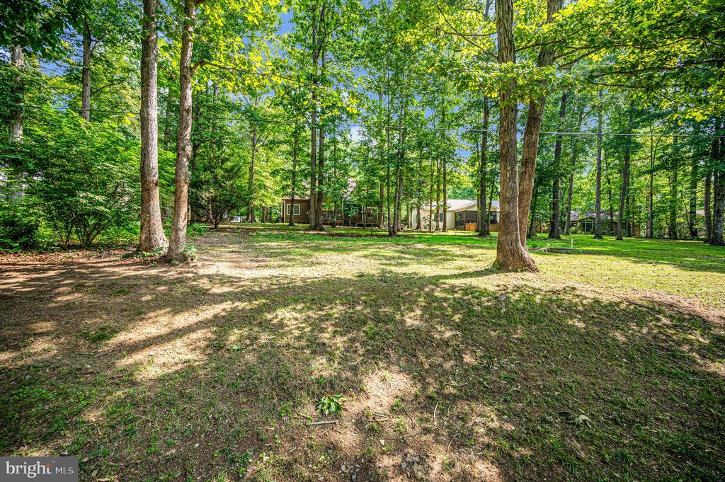 221 BIRDIE ROAD