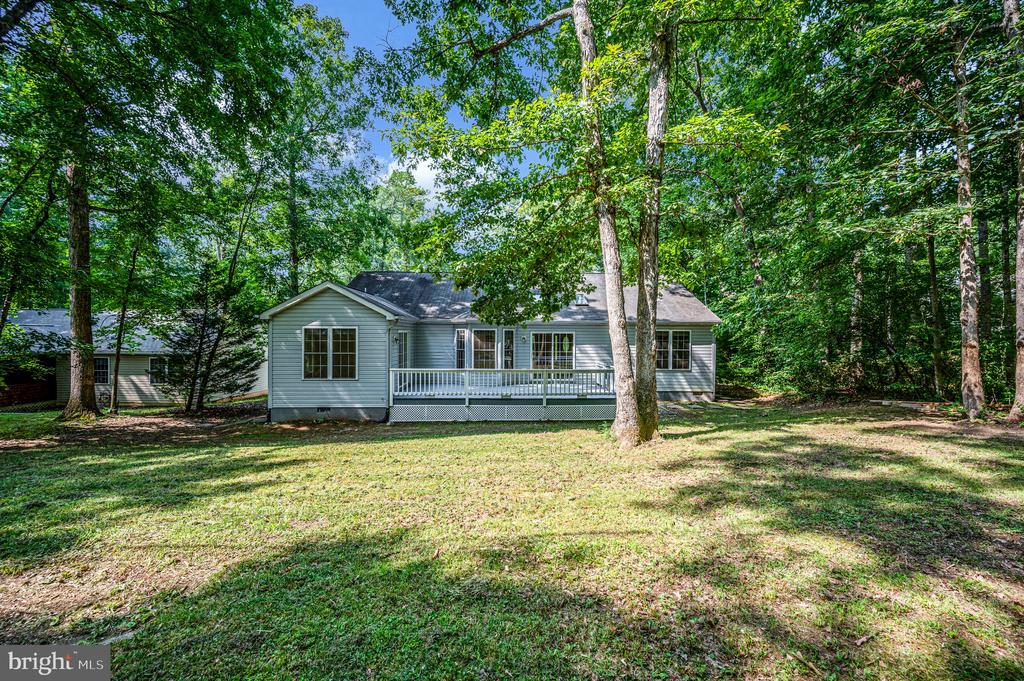 221 BIRDIE ROAD