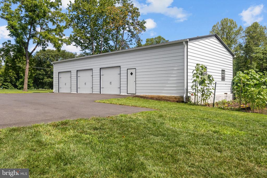 3301 FLAT RUN ROAD