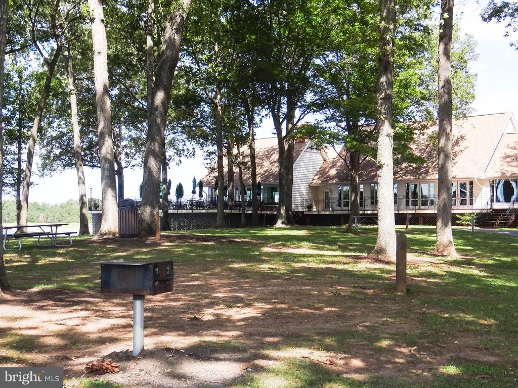 125 YORKTOWN BOULEVARD
