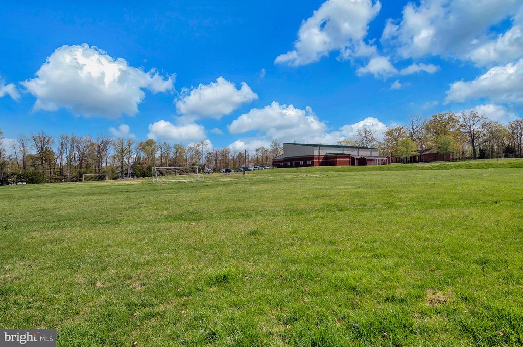 521 LIBERTY BOULEVARD