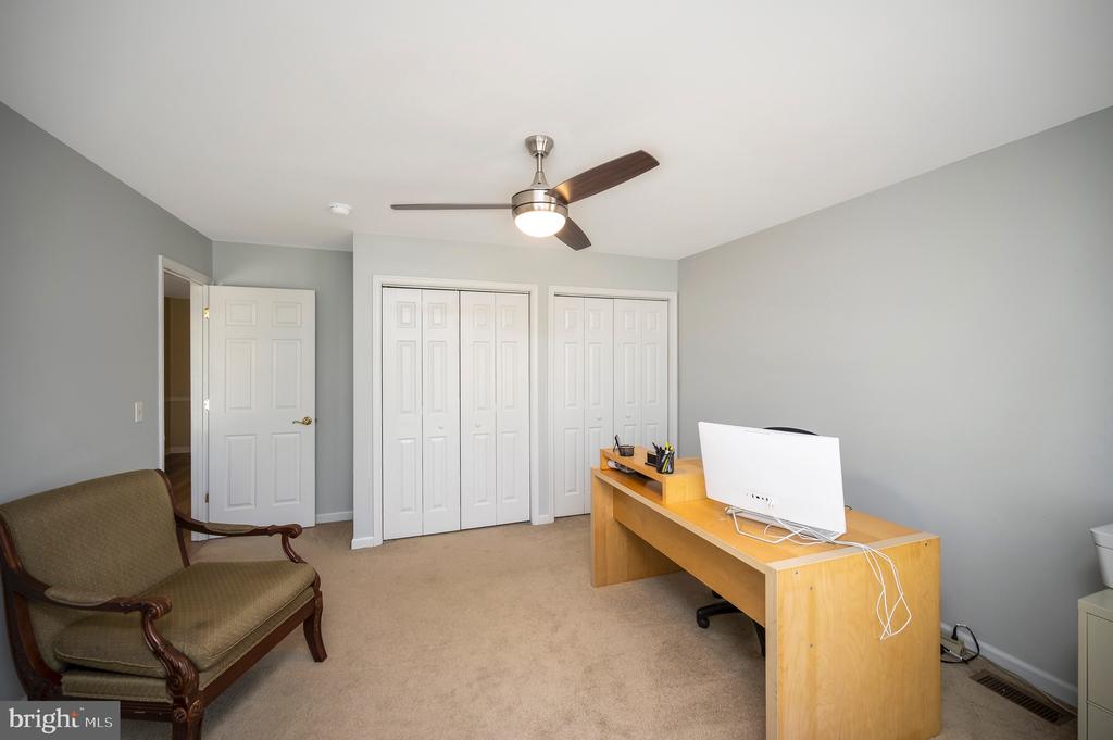 521 LIBERTY BOULEVARD