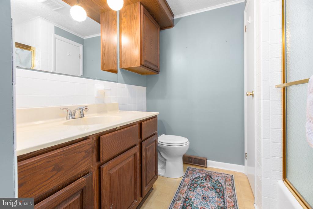 101 SILVER SPRING DRIVE