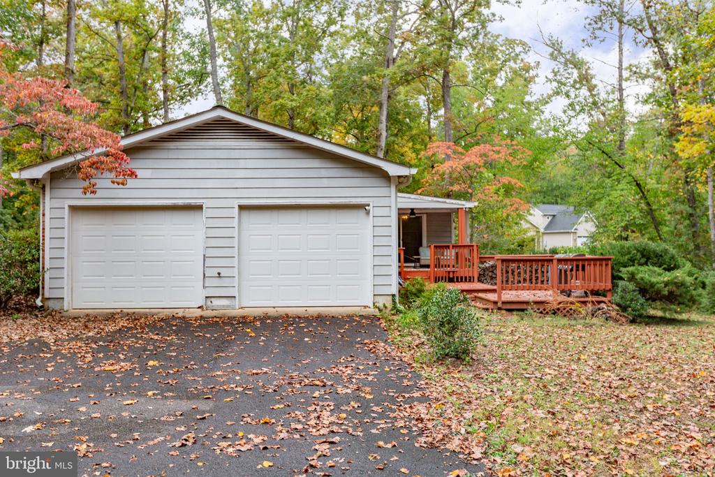 101 SILVER SPRING DRIVE