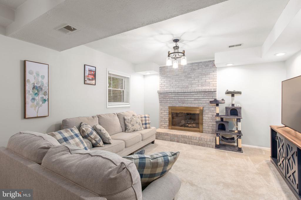 101 SILVER SPRING DRIVE