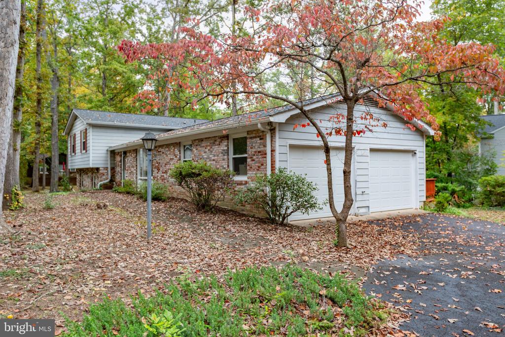 101 SILVER SPRING DRIVE