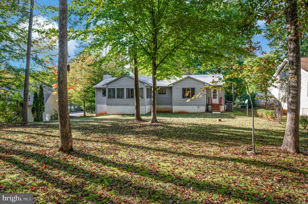 135 EDGEMONT CIRCLE