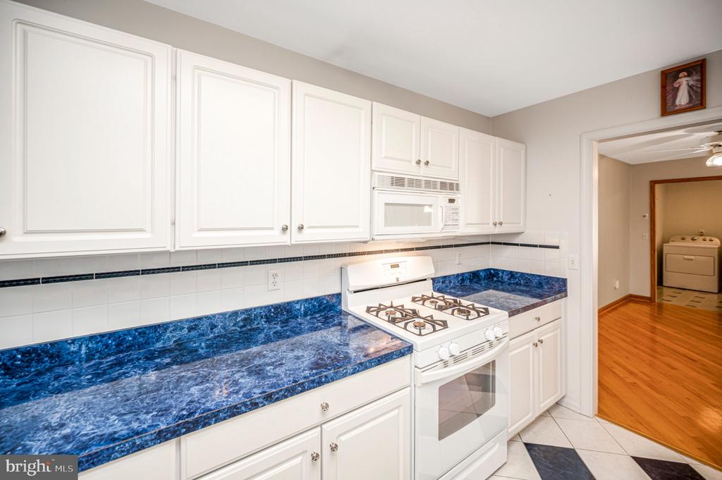 135 EDGEMONT CIRCLE