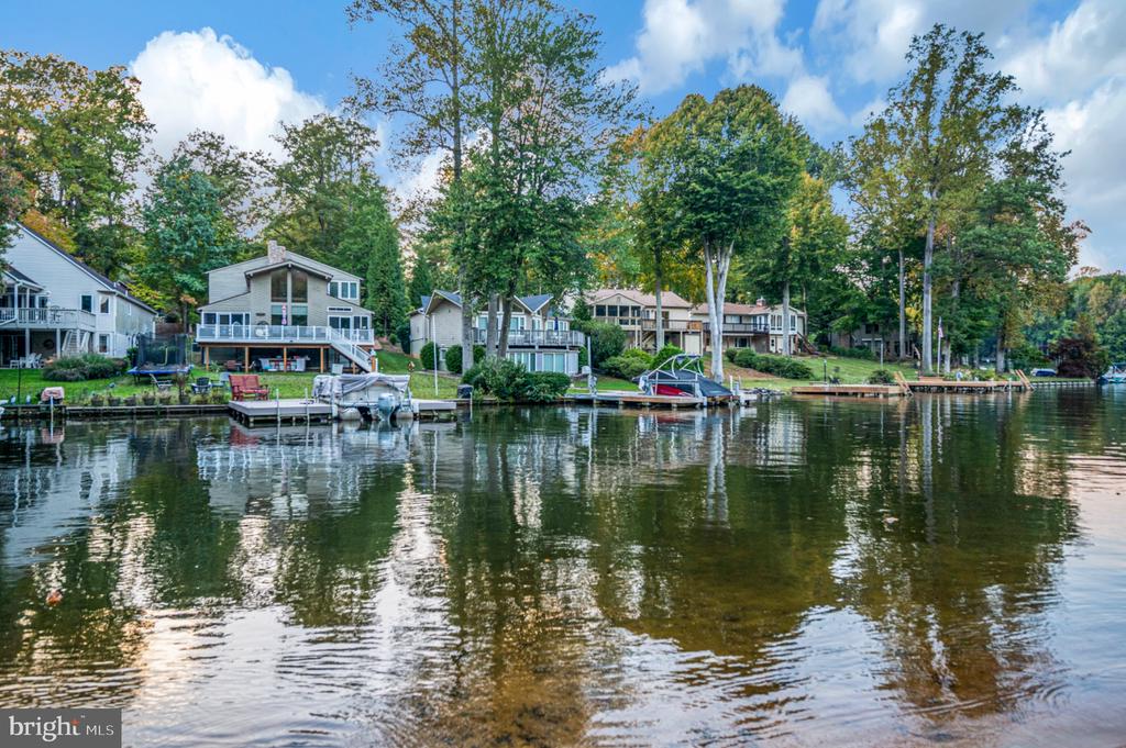 135 EDGEMONT CIRCLE