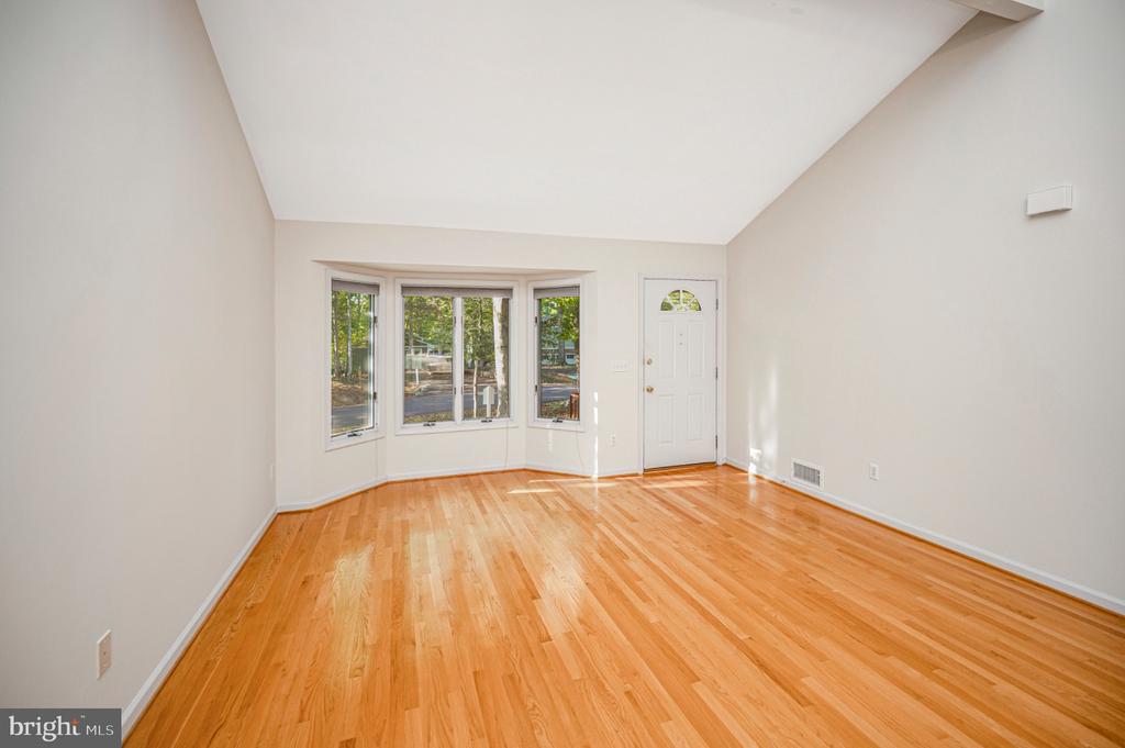 135 EDGEMONT CIRCLE