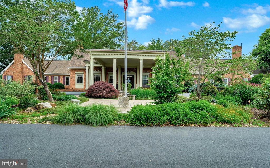 135 EDGEMONT CIRCLE