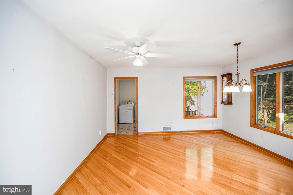 135 EDGEMONT CIRCLE