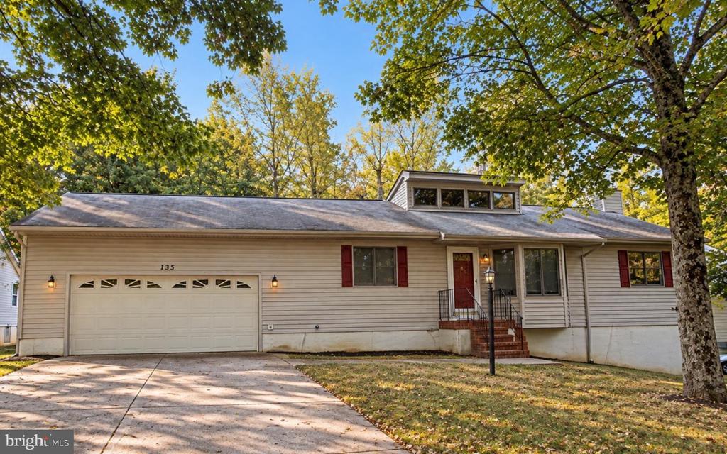 135 EDGEMONT CIRCLE