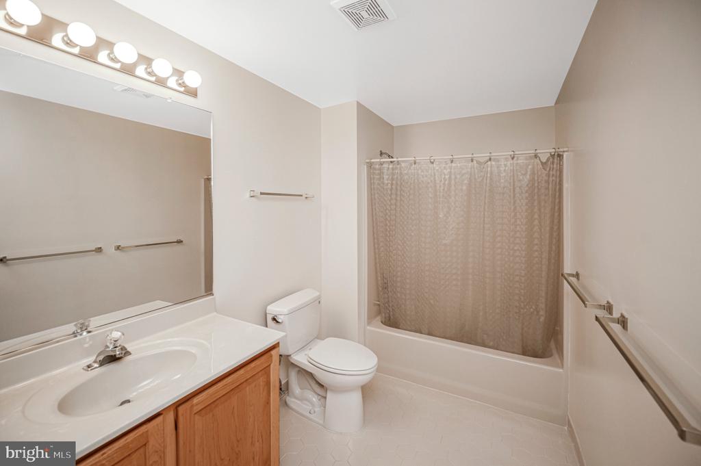 135 EDGEMONT CIRCLE