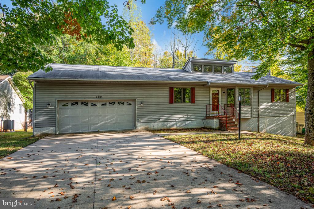 135 EDGEMONT CIRCLE