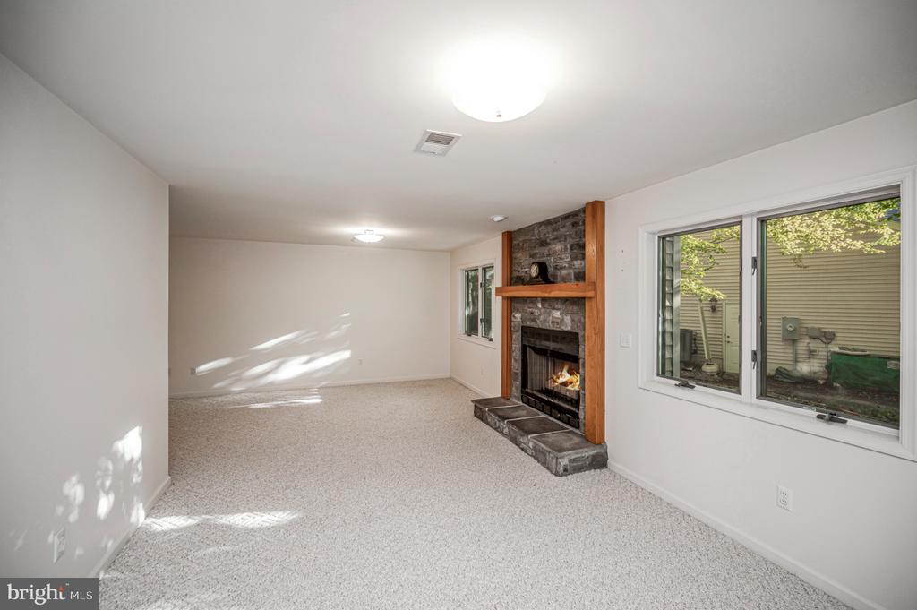 135 EDGEMONT CIRCLE