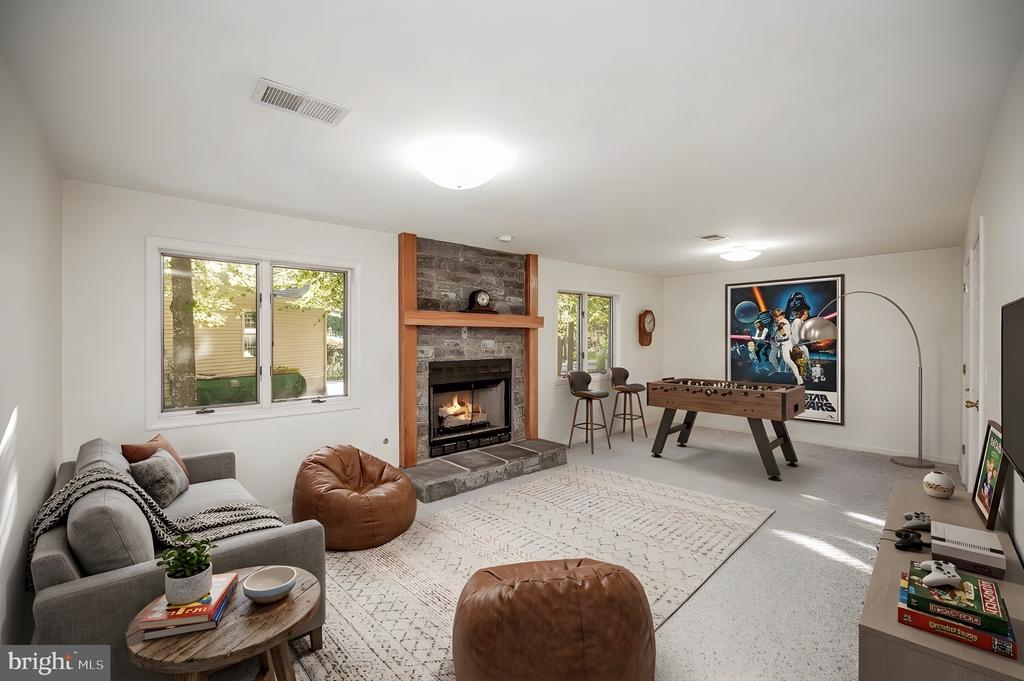 135 EDGEMONT CIRCLE