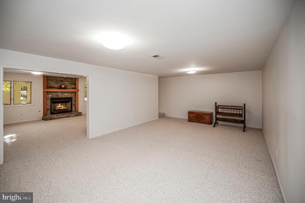 135 EDGEMONT CIRCLE