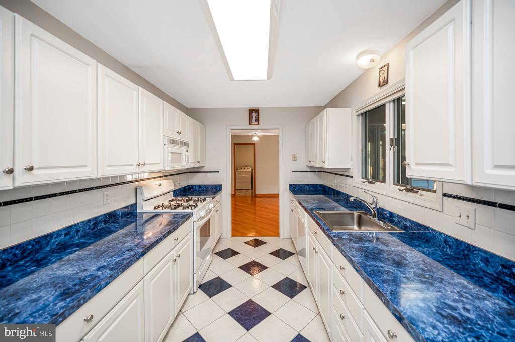 135 EDGEMONT CIRCLE