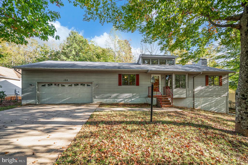 135 EDGEMONT CIRCLE