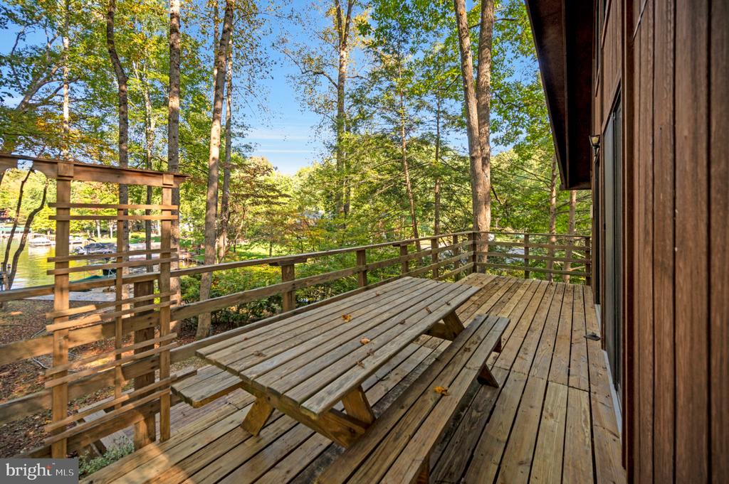 3607 LAKEVIEW PARKWAY