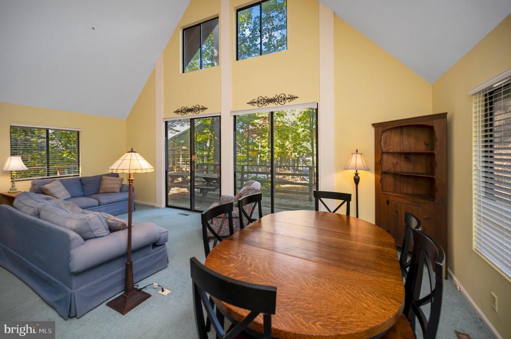 3607 LAKEVIEW PARKWAY