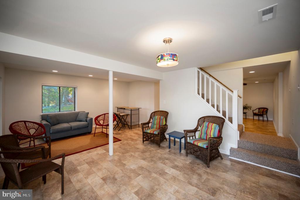 3607 LAKEVIEW PARKWAY