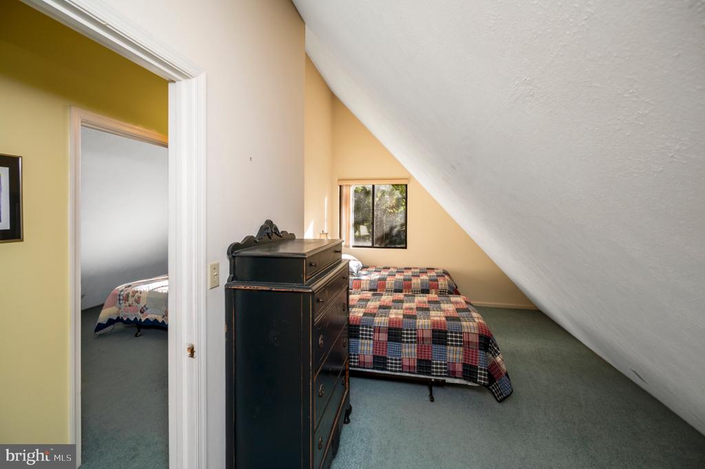 3607 LAKEVIEW PARKWAY