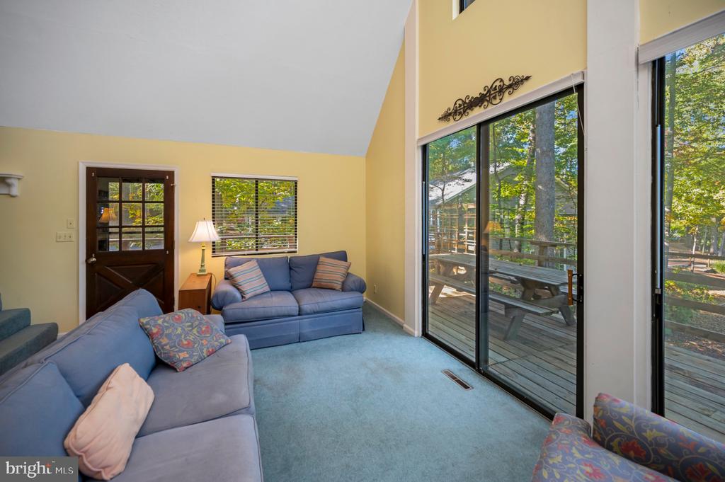 3607 LAKEVIEW PARKWAY