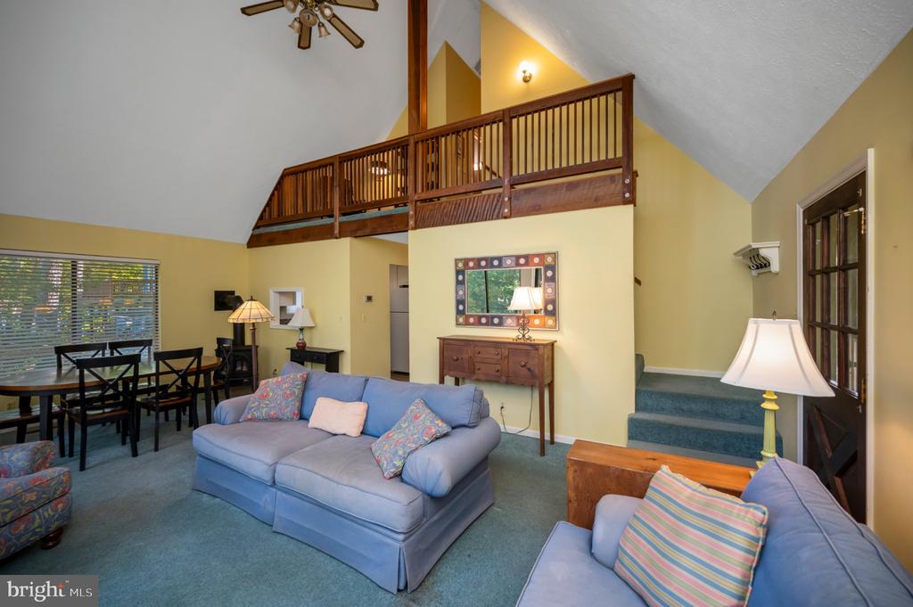 3607 LAKEVIEW PARKWAY