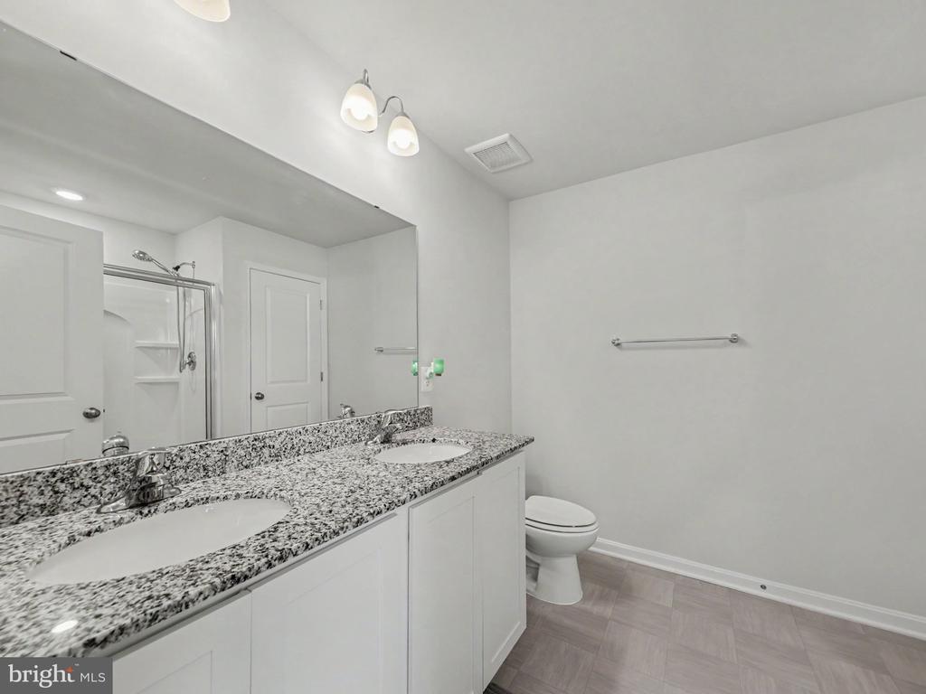 3282 WHITE TAIL DRIVE