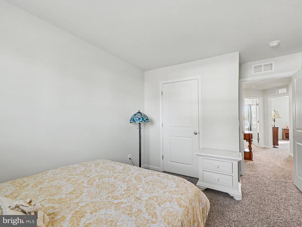 3282 WHITE TAIL DRIVE