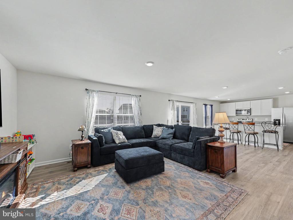 3282 WHITE TAIL DRIVE