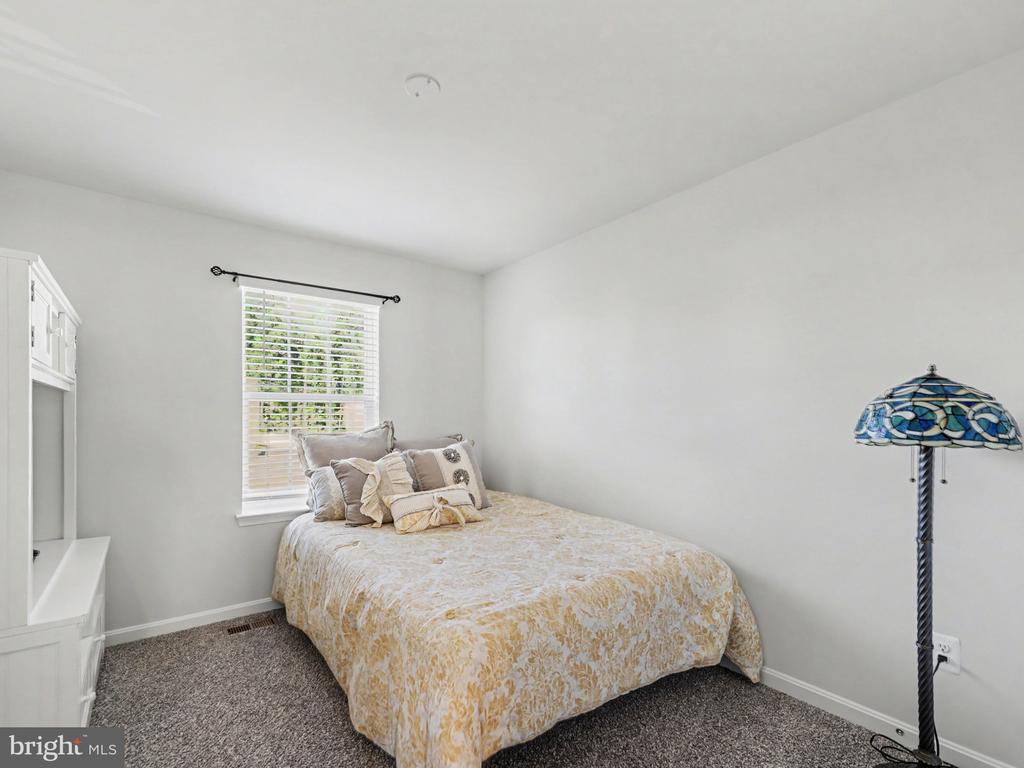 3282 WHITE TAIL DRIVE