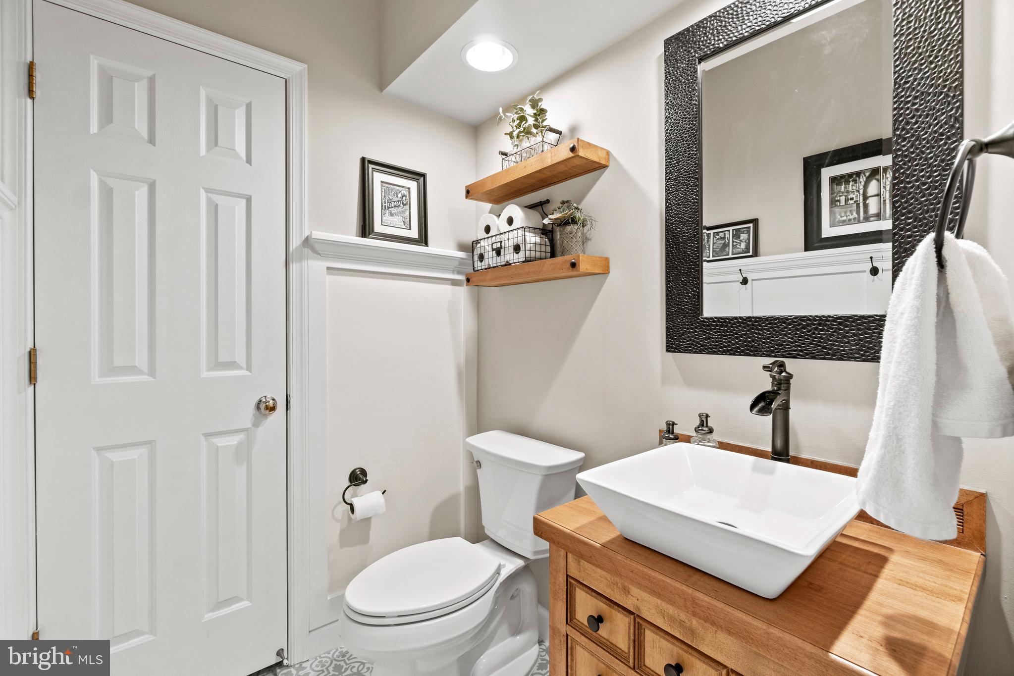 8040 ARCADIAN SHORE COURT