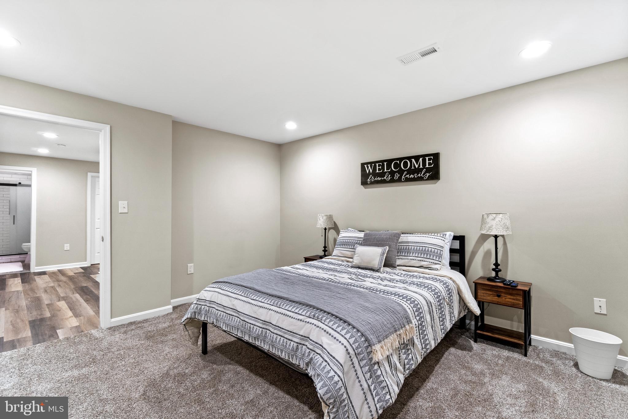 8040 ARCADIAN SHORE COURT