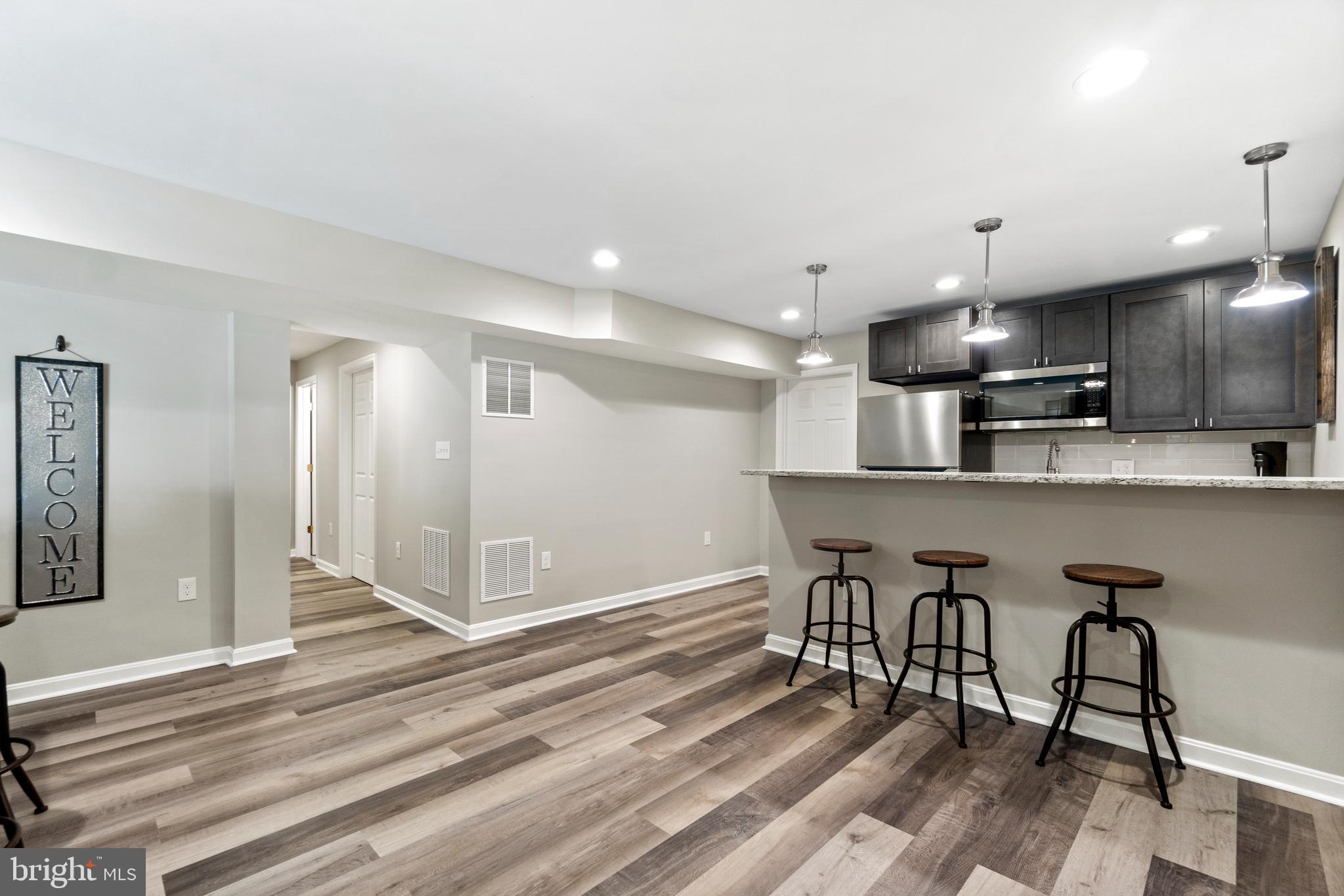 8040 ARCADIAN SHORE COURT