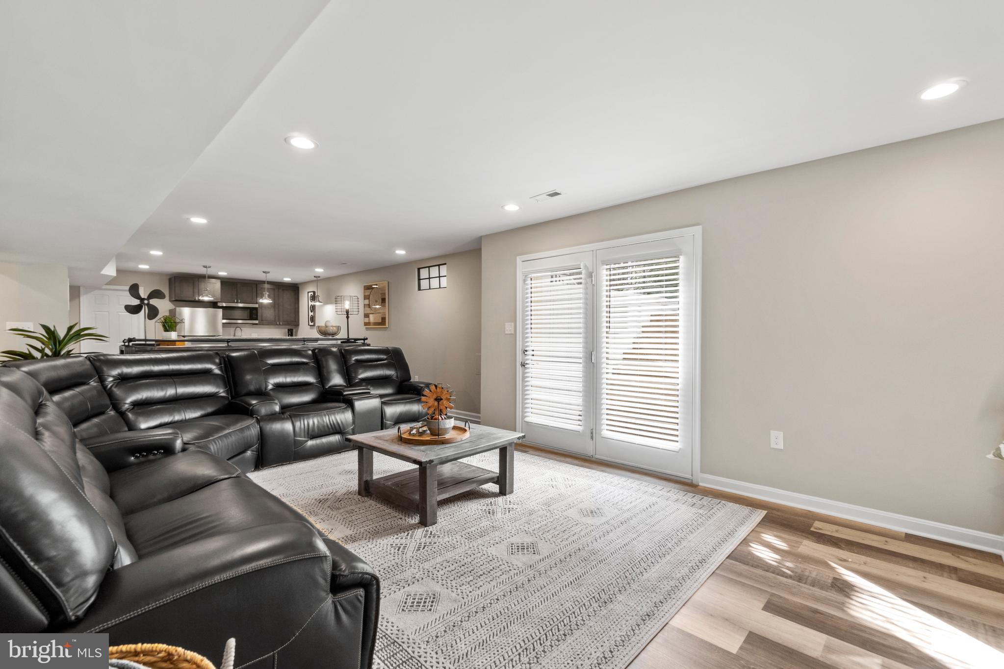 8040 ARCADIAN SHORE COURT