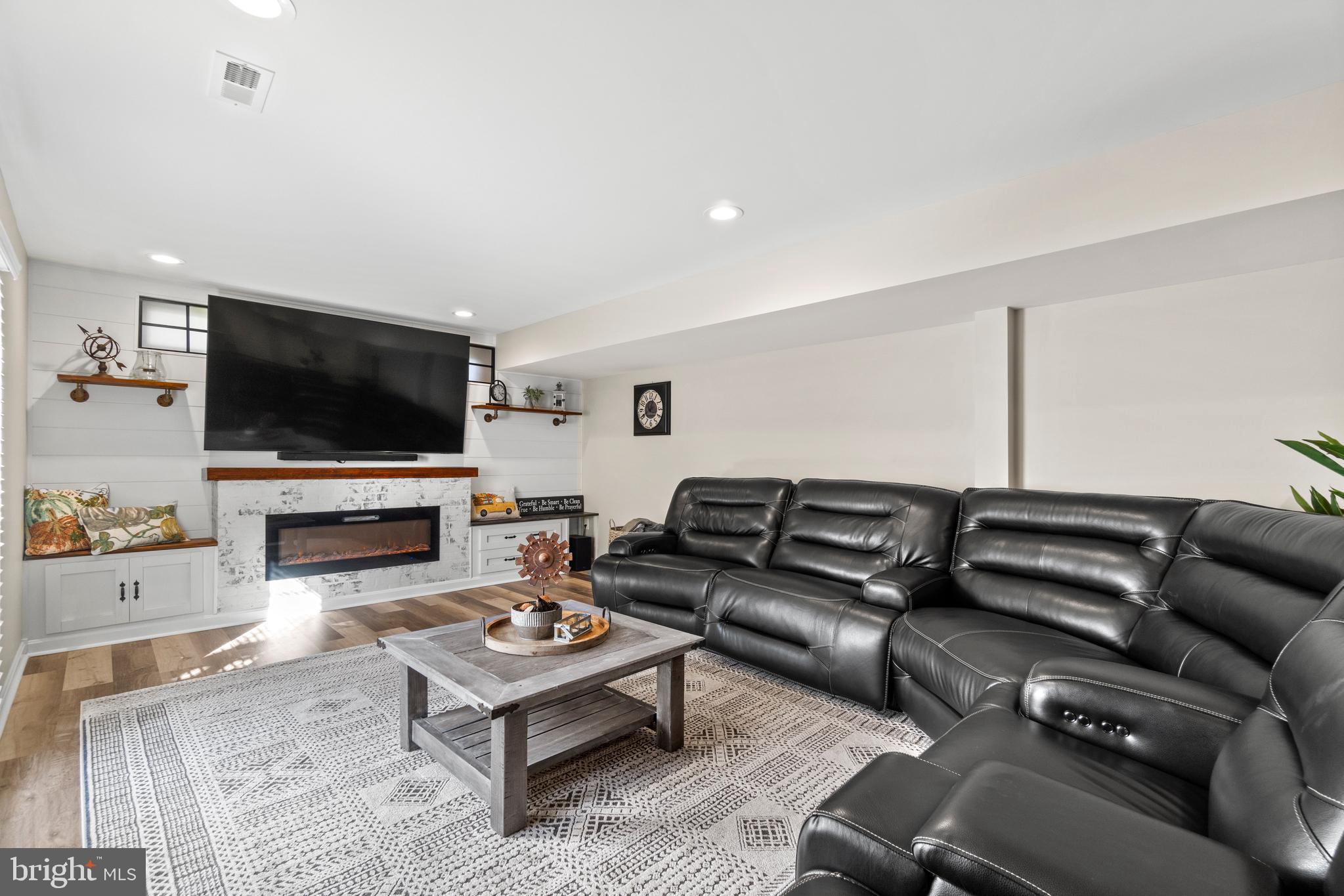 8040 ARCADIAN SHORE COURT