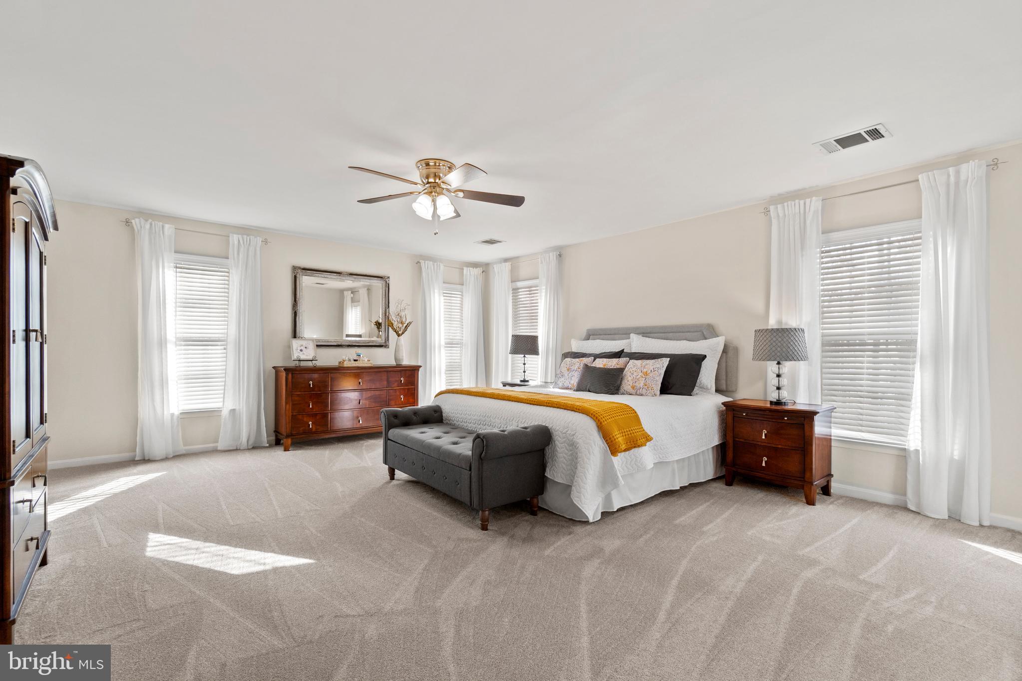 8040 ARCADIAN SHORE COURT