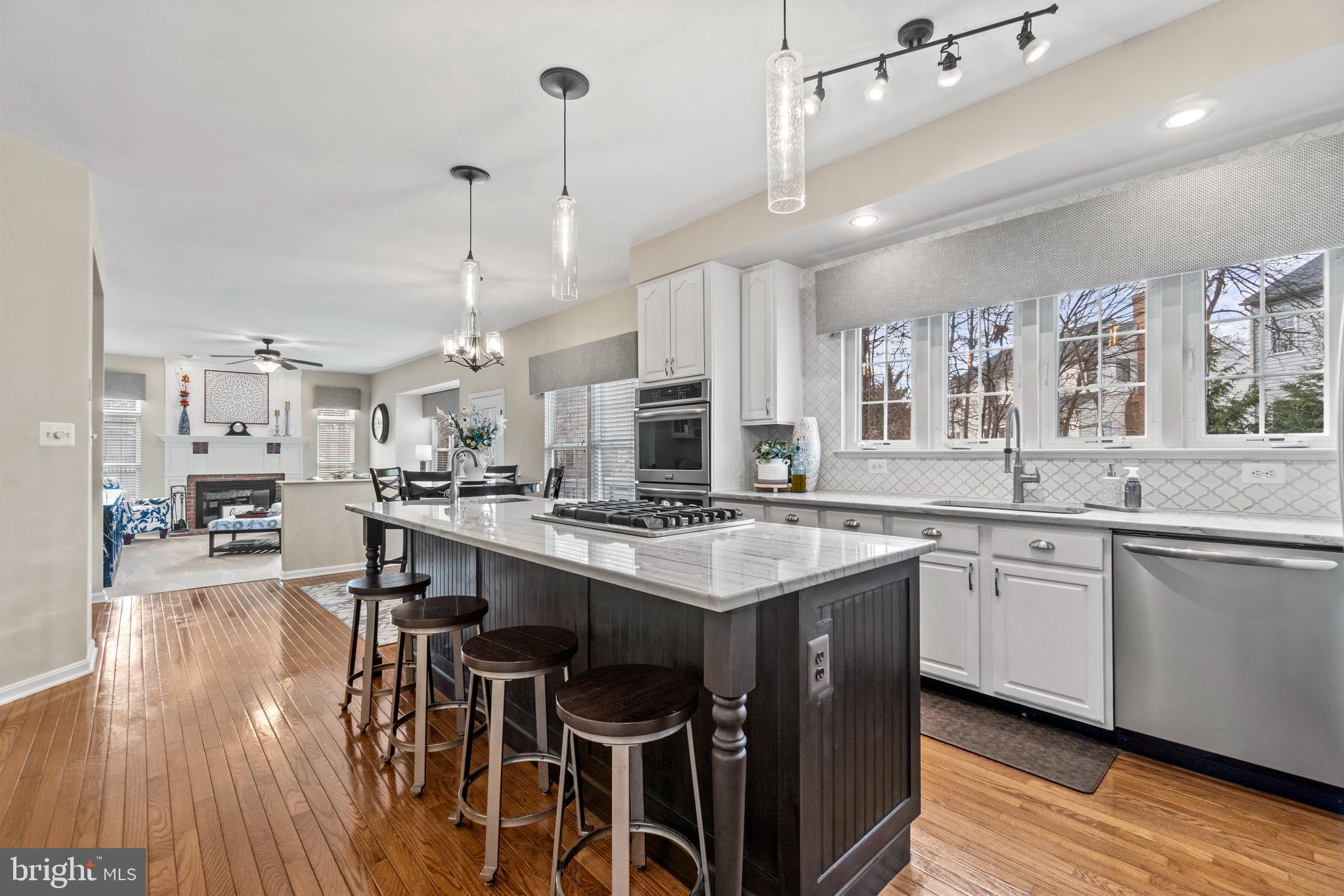 8040 ARCADIAN SHORE COURT