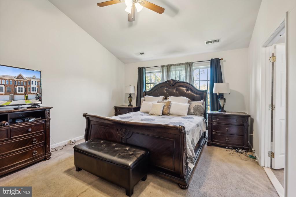 4307 STONE MOUNTAIN COURT