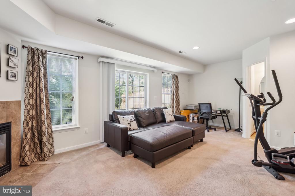 4307 STONE MOUNTAIN COURT
