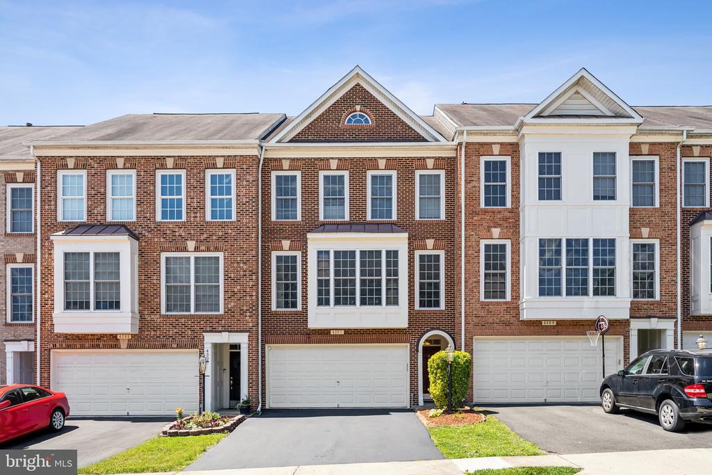 4307 STONE MOUNTAIN COURT