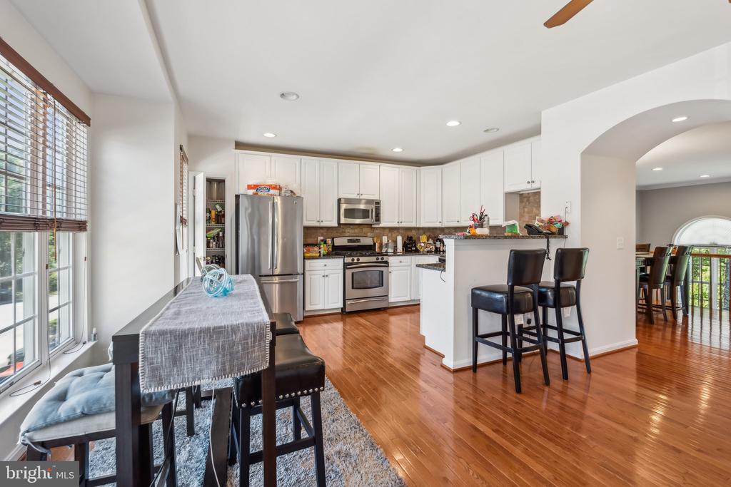 4307 STONE MOUNTAIN COURT