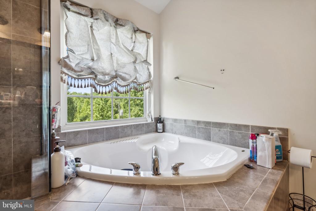 4307 STONE MOUNTAIN COURT