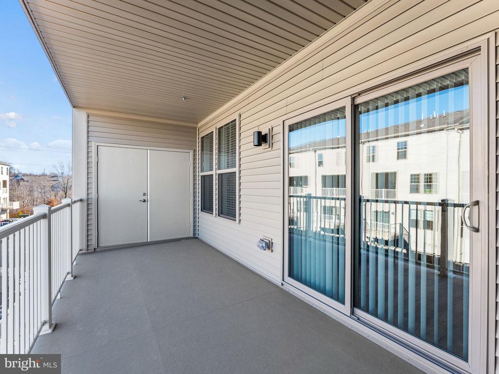 619 PERCY PLACE B